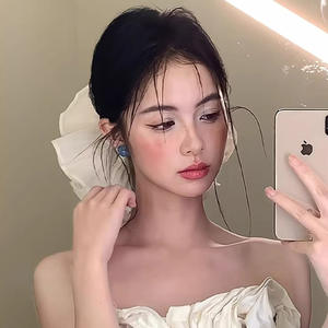 Serre-tête en tissu maille douce avec fleur trompette, accessoire pour cheveux multi-couches avec chouchous - Product Image 4