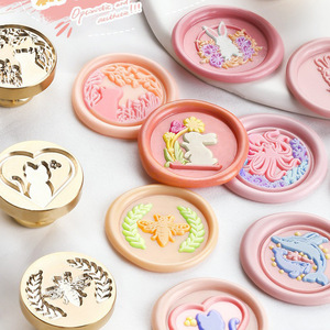 Série Animaux Mignons – Tampon de Cachet Circulaire en Métal Estampé à Chaud de 2,5 cm avec Logo Personnalisé pour Enveloppes Jaunes Scellées et Invitations - Product Image 1