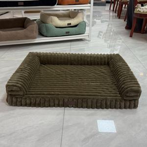 <span class=keywords><strong>Etrip</strong></span> Per Wholesale Luxury Custom Striped Fluffy Dog Sofa Bed Warm and Washable Pet Bed for Cats and Dogs - Product Image 2