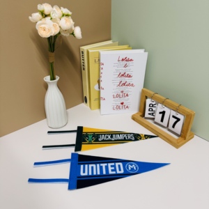 Plantilla Gratis Personalizado <span class=keywords><strong>Barato</strong></span> Mini Banderín Fútbol Bandera Escuela Deportes Club Fútbol Equipo Universidad Vintage Fieltro Banderín Banderas - Product Image 2