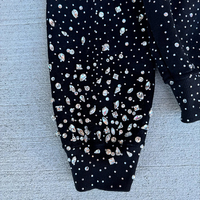 Sweat-shirt à capuche zippé pour homme en gros avec logo personnalisé, broderies et strass - 100% coton anti-froissement