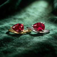 Leverancier van fijne sieraden Klassieke 4-klauw damesverlovingsring Valentijnsdag cadeau Holle ronde corund zirkoon robijn ringen