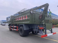 Camion de nettoyage insonorisé pour panneaux photovoltaïques, panneaux solaires, panneaux PV, composants de panneaux solaires et barrières de protection murales de tunnels