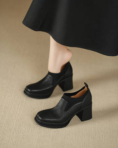 Elegantes Botas Largas Retro para Mujer, Hechas a Mano con Cuero Genuino, Impermeables, Antideslizantes, de Color Sólido y Punta Puntiaguda, Casuales - Product Image 4