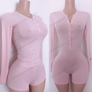 Completo Lounge da <span class=keywords><strong>Donna</strong></span> Personalizzabile in Cotone e Rayon Micro Costolato: Top <span class=keywords><strong>a</strong></span> Canotta, Pantaloncini e <span class=keywords><strong>Pantaloni</strong></span> <span class=keywords><strong>a</strong></span> Gamba Dritta - Set 2 Pezzi Estivo <span class=keywords><strong>Donna</strong></span> 2025 - Product Image 4