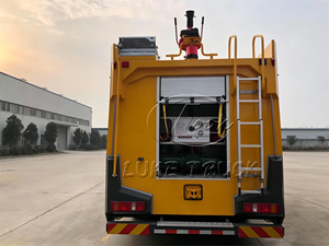 Camion de pompiers Sinotruk Howo 20000L à eau et mousse, véhicule de lutte contre l'incendie robuste avec configuration personnalisable pour le marché mondial - Product Image 2