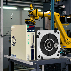 Bộ điều khiển động cơ servo 3KW 220V 3 pha 7.55N.m với PLC EtherCAT và HMI cho cánh tay robot ép phun - Product Image 1