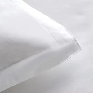 Set Biancheria da Letto per Hotel, 100% Cotone Satinato, Federa Rettangolare Bianca in Cotone Tessuto Liscio Tipo Busta - Product Image 5
