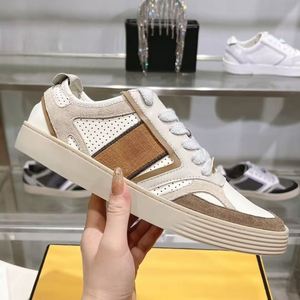 Chaussures plates en cuir véritable de qualité supérieure, logo personnalisé, chaussures de créateur pour hommes, chaussures de sport décontractées pour étudiants et jeunes, style marche - Product Image 3