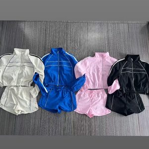ชุดกันลม2ชิ้นเสื้อแจ็คเก็ตแขนยาวซิปกางเกงขาสั้นชุดออกกำลังกายสีตัดกันโลโก้ออกแบบได้ตามต้องการ - Product Image 3