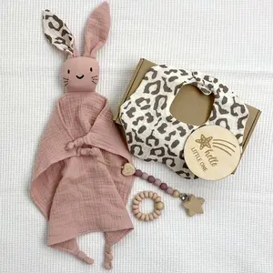 Coffret cadeau nouveau-né bébé doux Super doux couverture en coton bio bavoir hochet jalon jouet en bois bébé coffret cadeau