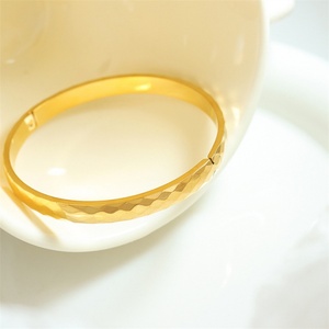 Simple Fashion Gold Plated <b>Bangle</b> Stainless Steel square Signet <b>Bangle</b> - Product Image 4