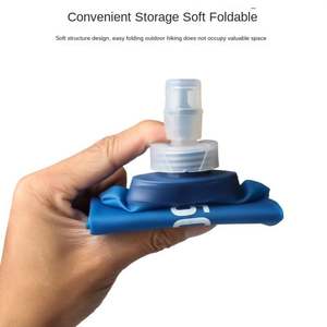 Botella de Agua Deportiva Plegable con Logotipo Personalizado, Botella de Hidratación de TPU Libre de BPA para Camping - Product Image 6