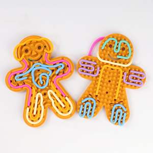 Nuevos juguetes de descompresión para niños, serie navideña, tablero de actividades sensoriales de silicona con forma de hombre de jengibre - Product Image 1