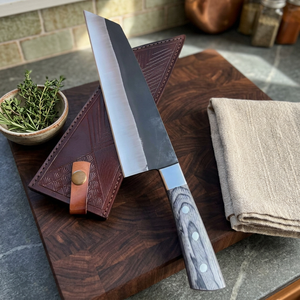 Couteau de chef Kiritsuke forgé à la main, 8 pouces, acier carbone, dos droit, manche en bois avec étui en cuir, couteau de cuisine Bunka Santoku - Product Image 4