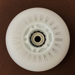 Patins à roulettes en PU résistant à l'usure <span class=keywords><strong>Roue</strong></span> d'éclairage lumineuse en ligne Roues clignotantes de 80mm en stock - Product Image 2