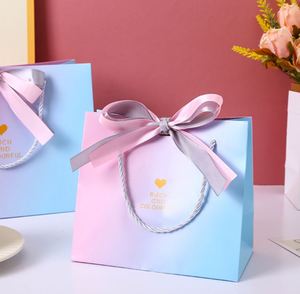Bolsa de Papel para Cosméticos de Alta Gama Chengrui, Estilo Clásico con Diseño Floral Rosa, para Ropa, para el Día de San Valentín - Product Image 3