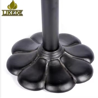 Base de table en fonte antique classique avec revêtement en poudre noir mat en forme de fleur