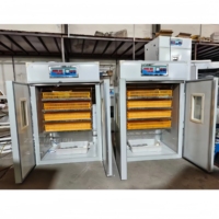Incubateur automatique industriel d'oeufs de poussins d'armoire pour la ferme avicole de poulet