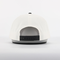 Casquettes de baseball unisexes de haute qualité Beige noir à 5 panneaux avec motif d'arcs brodés personnalisés Casquettes structurées en coton à profil moyen