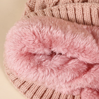 Bonnet d'hiver en tricot avec pompon en fourrure épaisse, motif patch en cuir personnalisé, couleur unie