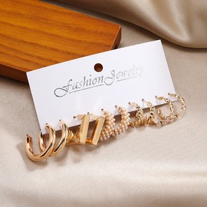 European American <b>Hook</b> <b>Earrings</b> Hot Selling Wholesale 5-Piece Retro Pearl Set Creative Hoop Design Gold Plated Classic Style - Product Image 2