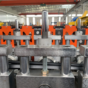 Machine automatique de profilage de poutrelles en acier en V, machines de formage à froid, machine de formage de profilés métalliques - Product Image 4