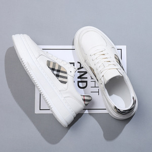 Chaussures de sport décontractées polyvalentes pour hommes, en cuir véritable, avec empiècements blancs, semelle épaisse et souple, collection Printemps 2026 - Product Image 3