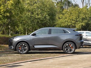 Changan UNI-<span class=keywords><strong>K</strong></span>, best-seller, 5 places, espace de chargement spacieux pour les voyages en famille et les escapades en plein air - Product Image 4