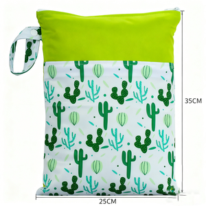 Borsa Riutilizzabile di Alta Qualità 25*35cm Resistente all'Acqua con Doppia Tasca e Blocchi di Colore per Conservare Pannolini, Vestiti o Altri Oggetti - Product Image 2