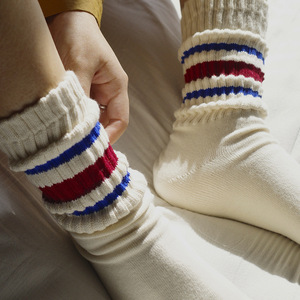 Calcetines de Algodón de Alta Calidad Estilo Japonés, Calcetines de Punto Grueso hasta la Pantorrilla para Parejas, para Todas las Temporadas - Product Image 1