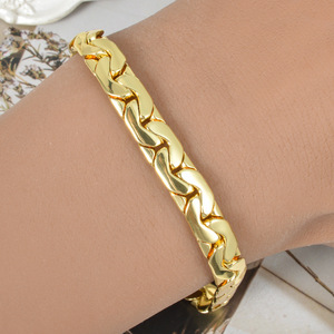 Pulsera de Cobre Italiano de Alta Resistencia con Cierre <span class=keywords><strong>750</strong></span> Chapado en <span class=keywords><strong>Oro</strong></span> de 18k, Diseño Geométrico en Forma de U, Venta al Por Mayor - Product Image 2