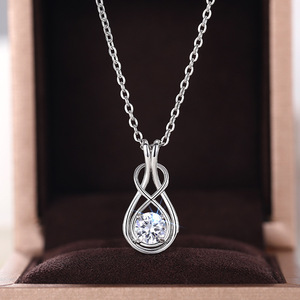Collana con Ciondolo a Croce Infinita per Donne, Gioielli Minimalisti alla Moda per Uso Quotidiano, Regalo - Product Image 3