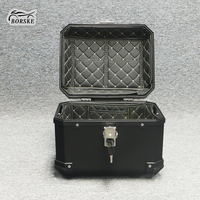 Accessoires de moto Boîte de rangement intégrale pour deux casques Boîte à bagages en PP pour motos