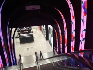 Oem nhà máy 2024 thông minh P2 <span class=keywords><strong>LED</strong></span> mô-đun Surround đường hầm màn hình lớn hình dạng tùy chỉnh đường hầm màn hình cong linh hoạt <span class=keywords><strong>LED</strong></span> signage - Product Image 4