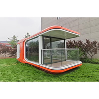 Conteneur préfabriqué en acier Hôtel Péniche Capsule Maison sur l'eau Maison modulaire flottante Petite Maison Logement mobile