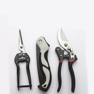 Set di 3 Forbici <span class=keywords><strong>da</strong></span> Potatura in Acciaio, Pieghevoli con Sega, Manico Antiscivolo, per Frutteto, <span class=keywords><strong>Giardino</strong></span> e Uso Domestico - Product Image 3