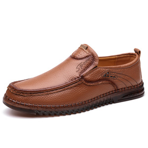 รองเท้าโลฟเฟอร์หนังแท้บุรุษ หนังวัวชั้นดี หัวมน สวมใส่สบาย ระบายอากาศได้ดี ส้นเตี้ย รองเท้าลำลองสำหรับผู้ชายวัยกลางคนและผู้สูงอายุ - Product Image 5