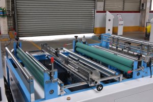 带环形手柄和扁平手柄附件的ZXL-G700多功能无纺布制袋机 - Product Image 4