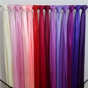 Telón de Fondo de Terciopelo Personalizado ZhengYang para Bodas, Cortina de Material de Seda Helada, Colores Verde Esmeralda, Blanco, Rosa y Rosa Pálido, Estilo Simple - Product Image 2