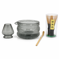 Ensemble de bols à matcha en verre texturé gris fumé avec fouet en bambou et cuillère, idéal pour la maison, le café, la cérémonie du thé, ou comme cadeau (vente en gros)