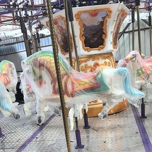Manège portable d'extérieur pour sites touristiques, foires et places publiques, conception sur châssis de remorque, attraction parent-enfant sûre et très prisée - Product Image 2