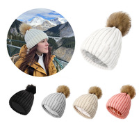 Haute qualité femmes hiver chaud tricot bonnet chapeaux Satin doublé fausse fourrure Pom Pom bonnets chapeau pour les filles