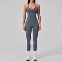 Ensemble de sport respirant et anti-transpiration pour femme avec haut rembourré intégré et pantalon long, idéal pour l'entraînement en extérieur et le quotidien, toutes saisons