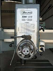เครื่องเจาะรัศมี AMK-11C ความแม่นยำสูง อุปกรณ์เจาะงานหนักสำหรับงานโลหะ เกรดอุตสาหกรรม <span class=keywords><strong>ราคา</strong></span>โรงงาน - Product Image 5