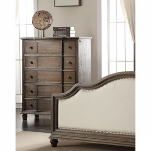 Cassettiera Baudouin in rovere stagionato con finitura unica - Product Image 1