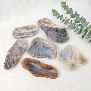Ciotola in Pietra Bluemoon di Forma Irregolare con Forte Lucentezza per Decorazione e Conservazione di Gioielli - Product Image 1
