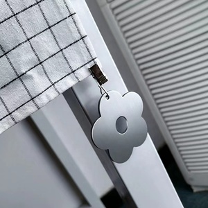 2025 mantel pesos colgante mantel de acero inoxidable Clip hojas en forma de Metal para mesa de cena bandera decorativa - Product Image 5