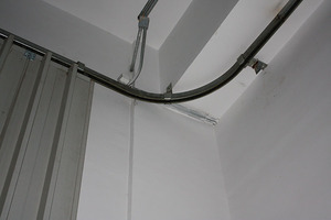 Porta Industriale Girevole a Rotazione Laterale Prodotta in Cina, Elettrica/Telecomandata, Montata su Rotaia, per Carichi Pesanti - Product Image 2