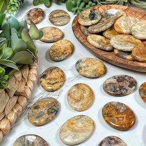 Pierre de paume en agate folle de haute qualité en gros pour la décoration de la maison et les décorations de Feng Shui, accessoire élégant - Product Image 4